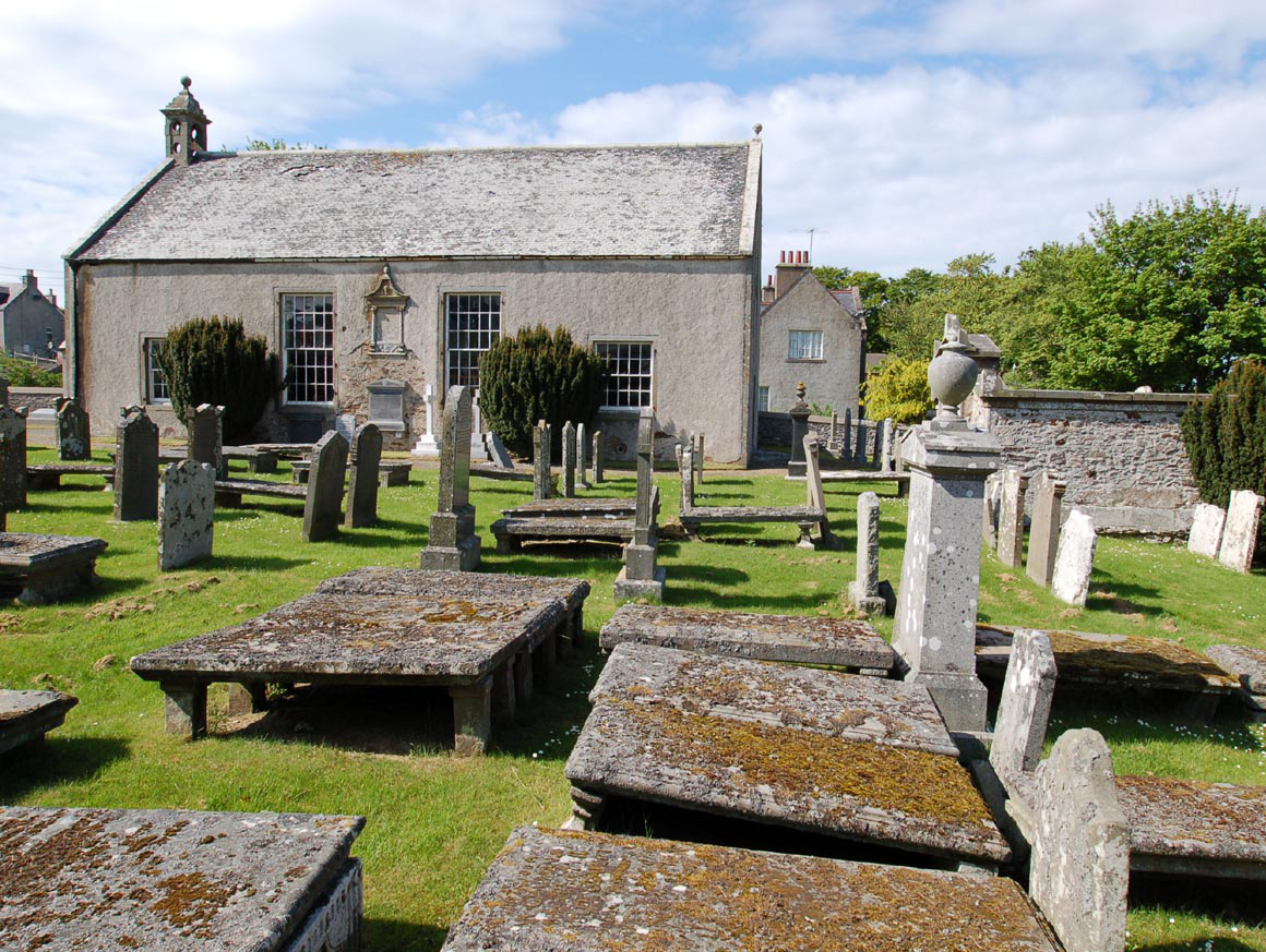 The Kirkyard of Alvah cover