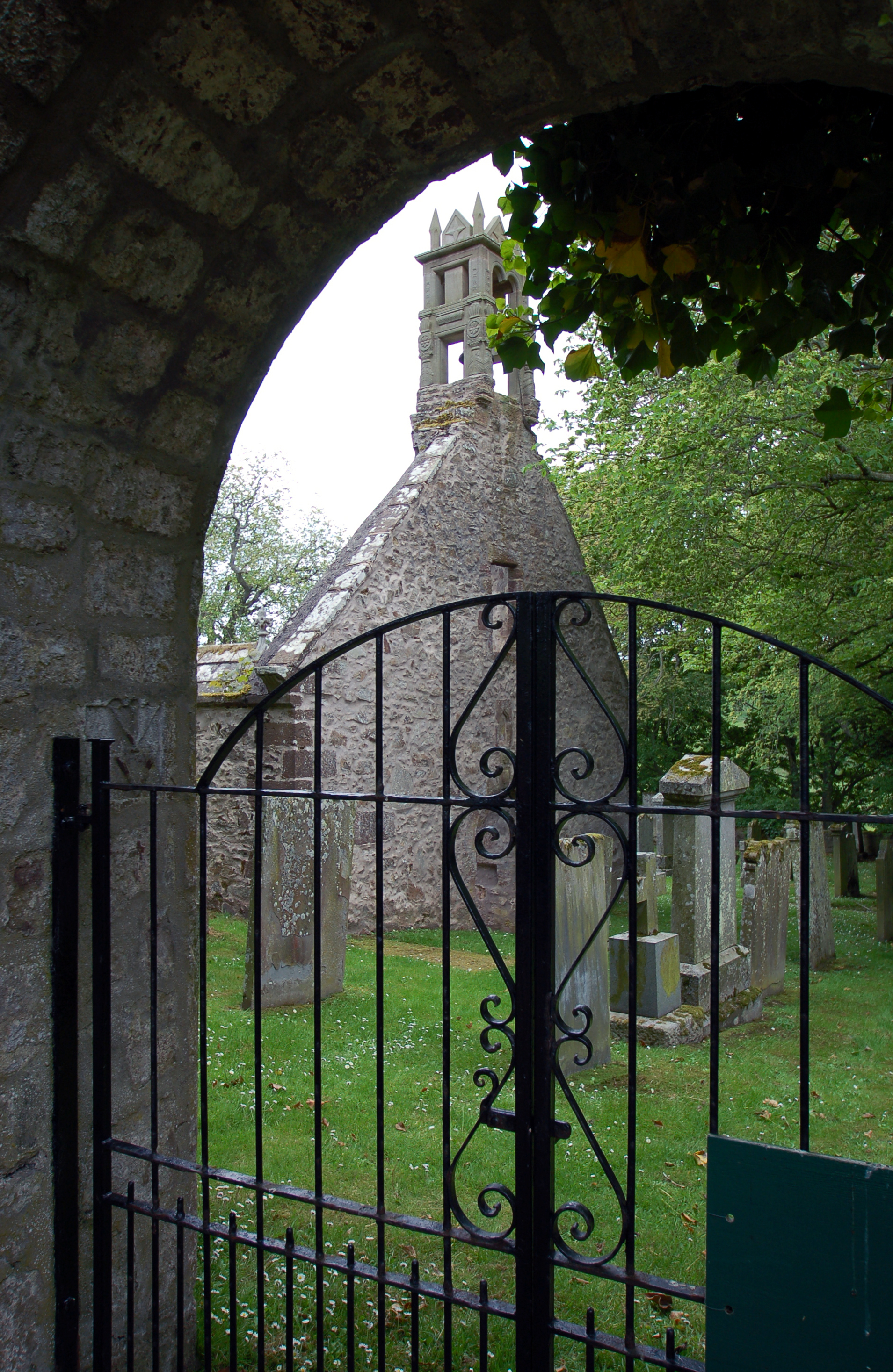 The Kirkyard of King Edward cover