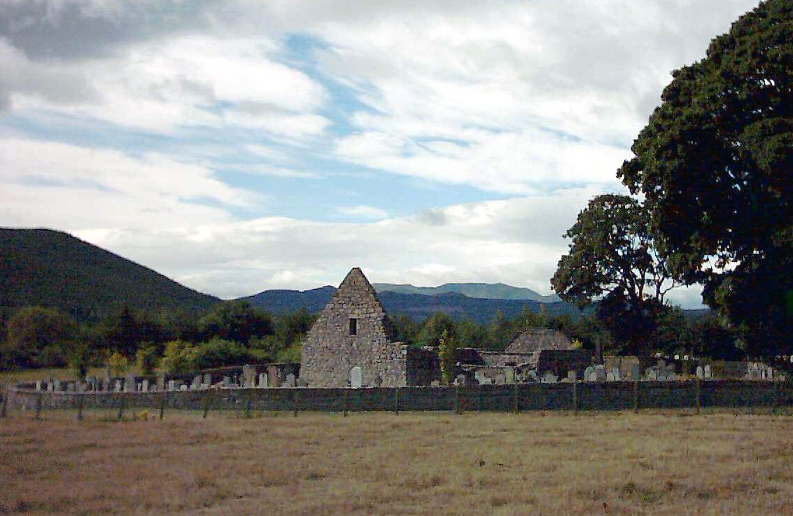 The Kirkyard of Tullich cover