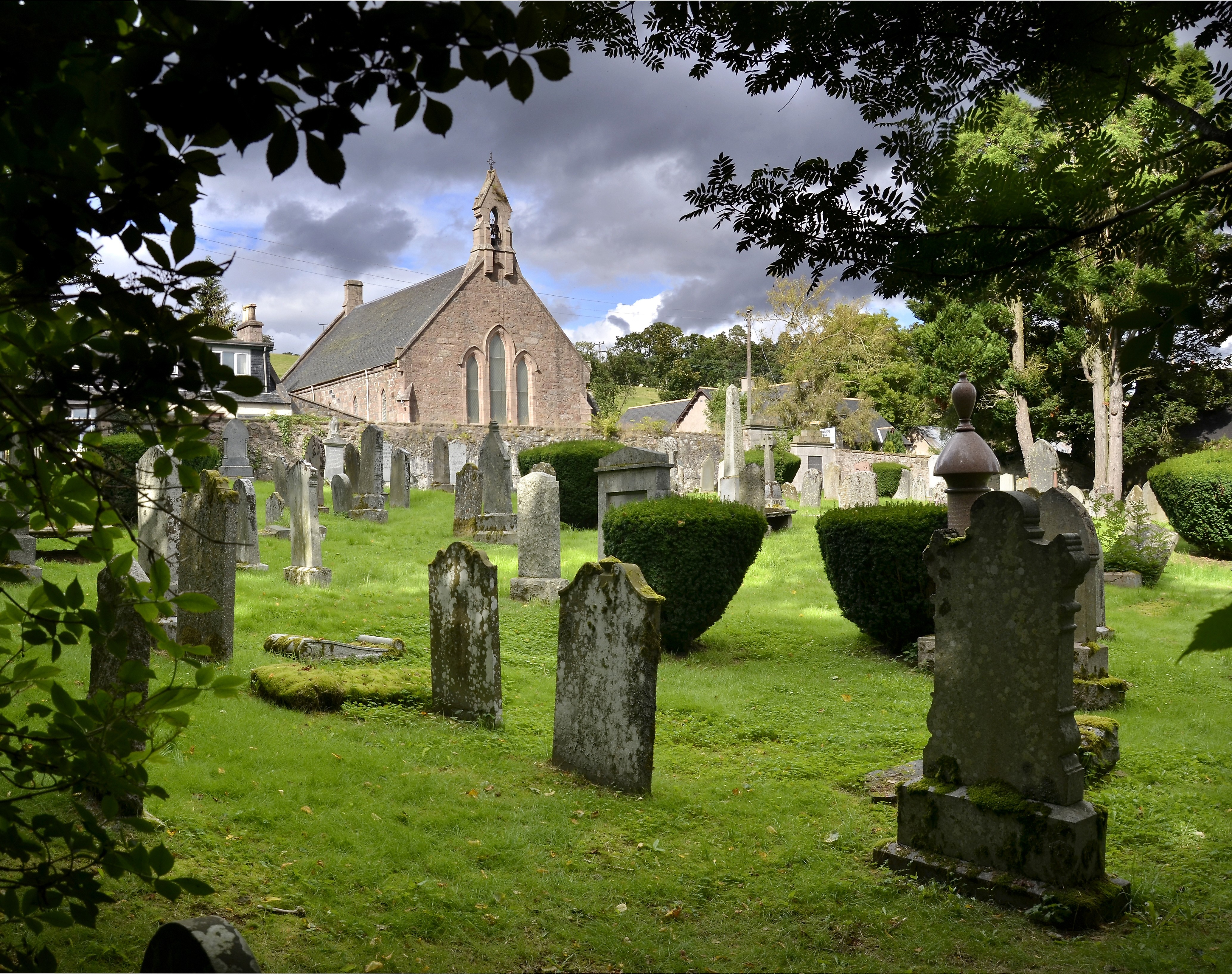 The Kirkyard of Strachan cover